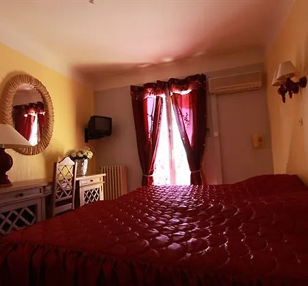 Albergo Hotel 2* Saint-Laurent-du-Var