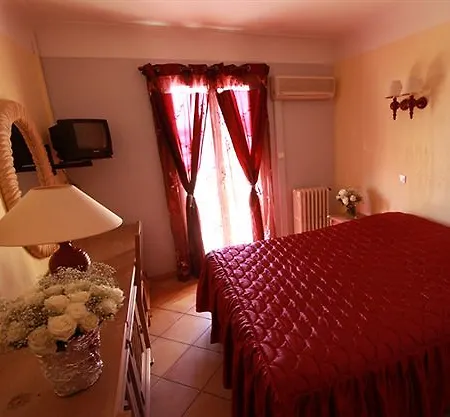 Albergo Hotel 2* Saint-Laurent-du-Var