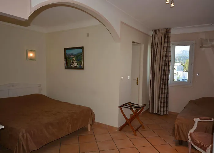 Albergo Hotel فندق