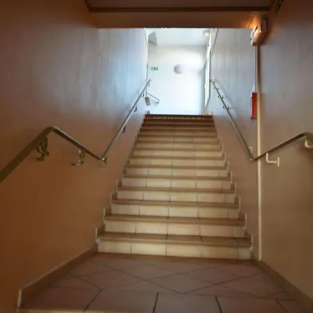 Hotel Albergo Hotel 2*