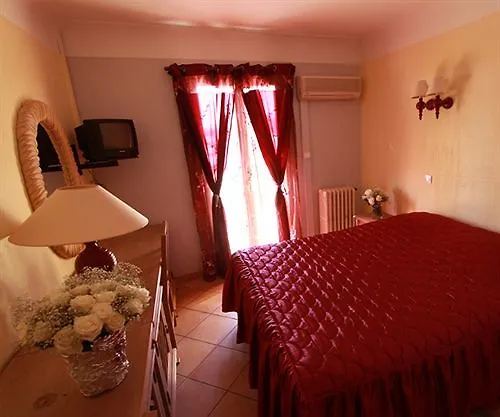 Albergo Hotel 2* Saint-Laurent-du-Var